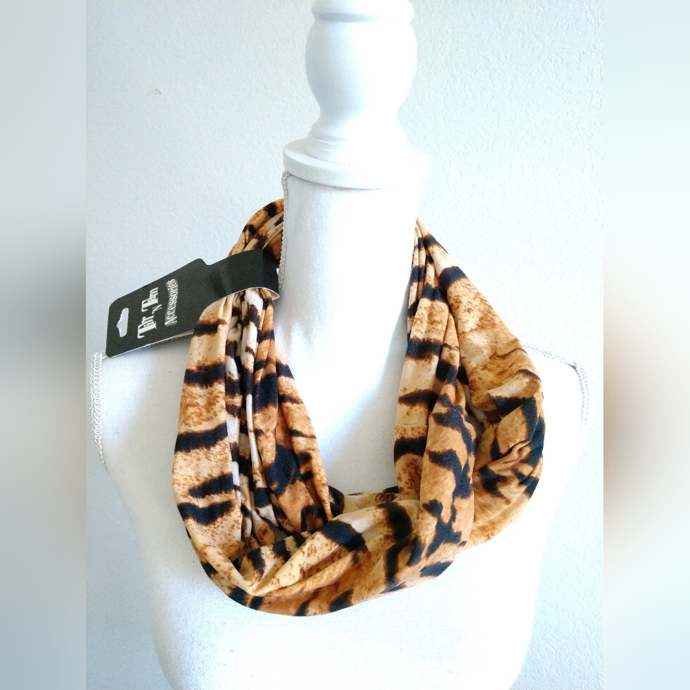 NEW Tiff N Tam Animal Print Infinity Fashion Scarf Brown Circle Loop NWT 6007